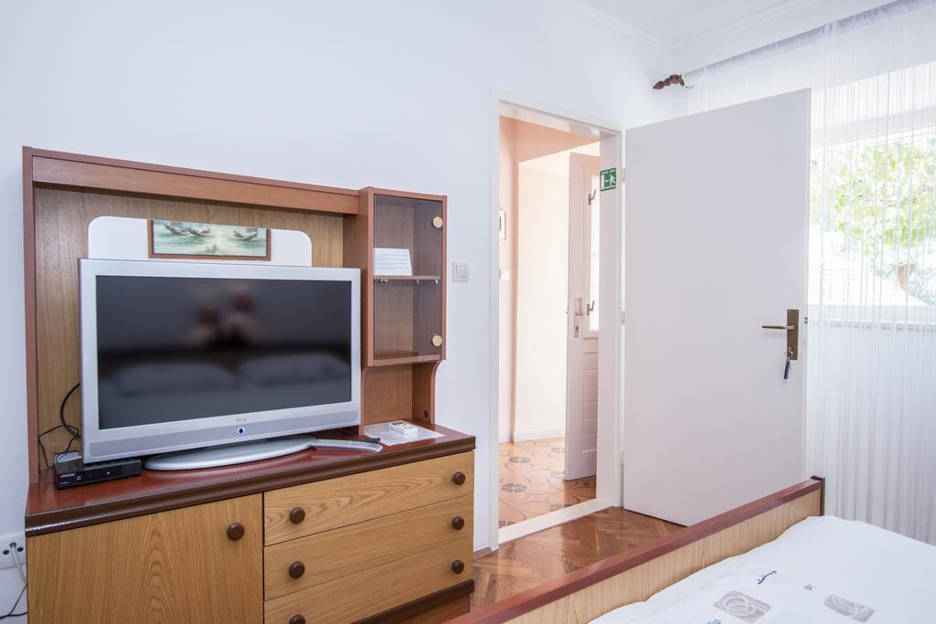 Radovcic Apartments And Rooms Trsteno Dış mekan fotoğraf