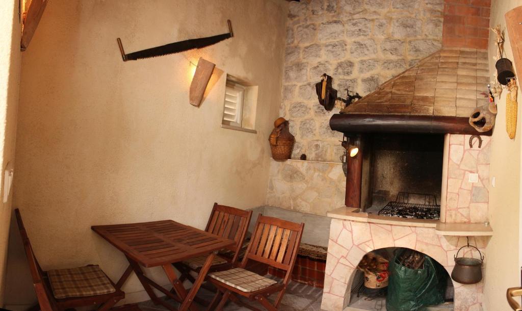 Radovcic Apartments And Rooms Trsteno Dış mekan fotoğraf